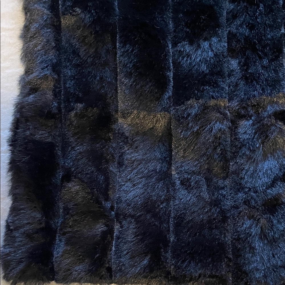 Black Faux Fur Throw Pillows new set of 2 - Picture 3 of 6
